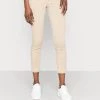 Opus Femme ELMA COLORED Jeans Skinny Oak Tree -Opus Soldes Magasin 067cd14805614e6fb191f3de5cc52969