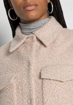 Opus WIPERLA Veste Sans Manches Sweet Almond Femme 11 Opus WIPERLA Veste Sans Manches Sweet Almond Femme -Opus Soldes Magasin 0a0e1910f9034a5bb7707a07deb2a6f3