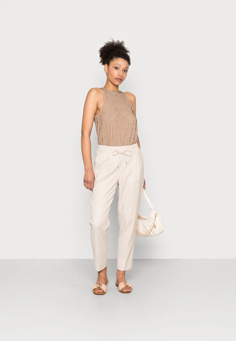Opus MELOSA BREEZE Pantalon Classique Natural Glaze Femme 4 Opus MELOSA BREEZE Pantalon Classique Natural Glaze Femme – Image 2