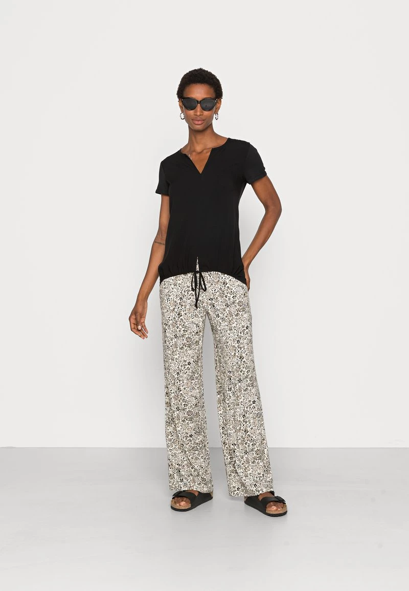 Opus Femme FALERIA T Shirt Basique Black 4 Opus Femme FALERIA T Shirt Basique Black â Image 2