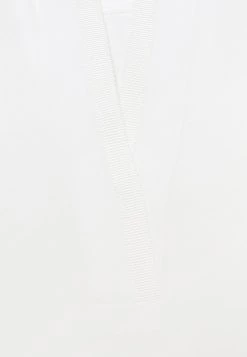 Opus FALLI Blouse Milk Femme 14 Opus FALLI Blouse Milk Femme -Opus Soldes Magasin 140b47f046a344e28bcd847a18a22c55