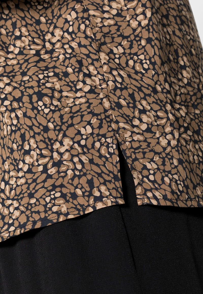 Opus Femme FANNIE ABSTRACT T Shirt Imprimé Mystic Blue 7 Opus Femme FANNIE ABSTRACT T Shirt Imprimé Mystic Blue – Image 5