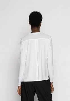 Opus Femme FOGAT Blouse Milk 9 Opus Femme FOGAT Blouse Milk -Opus Soldes Magasin 17688cd6dce443d18e968921aa4dcf35