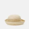 Opus ASUNNA HAT Chapeau Natural Glaze Femme -Opus Soldes Magasin 1b4817a0186740beb64cec2a3b7718f4