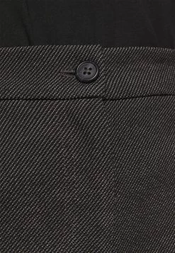 Opus Femme MELINA FRESH Pantalon Classique Black 16 Opus Femme MELINA FRESH Pantalon Classique Black -Opus Soldes Magasin 1f787ccc853f41d69160b5deabd5ac86