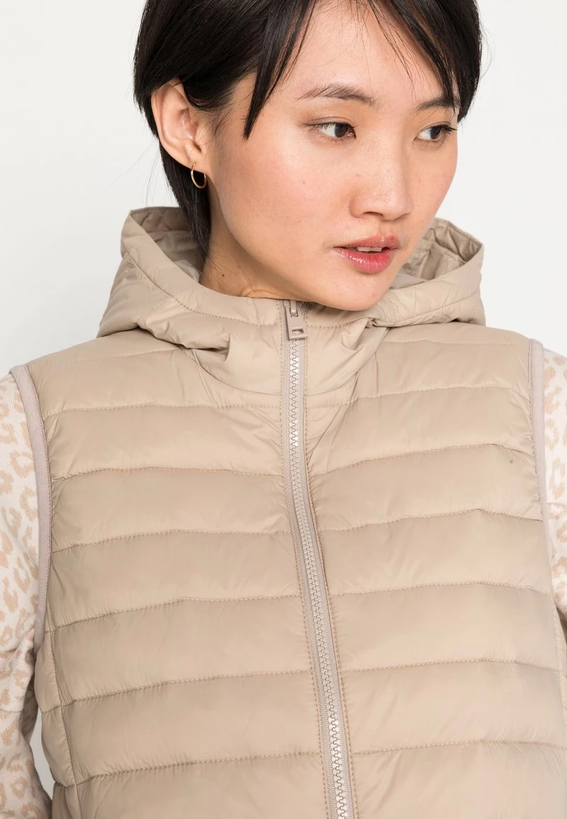 Opus WOJANA Veste Sans Manches Sweet Almond Melange Femme 7 Opus WOJANA Veste Sans Manches Sweet Almond Melange Femme – Image 5