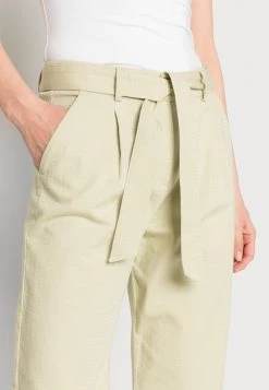 Opus MAREIKA STRUCTURED Pantalon Classique Summer Pear Femme 11 Opus MAREIKA STRUCTURED Pantalon Classique Summer Pear Femme -Opus Soldes Magasin 246a71faba35443c8865b6bce5c60b47