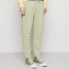 Opus Femme MALEA Pantalon De Survêtement Pistachio 2 Opus Femme MALEA Pantalon De Survêtement Pistachio -Opus Soldes Magasin 2b6c11f2a4a64aa0870c8201d3ca1aaf