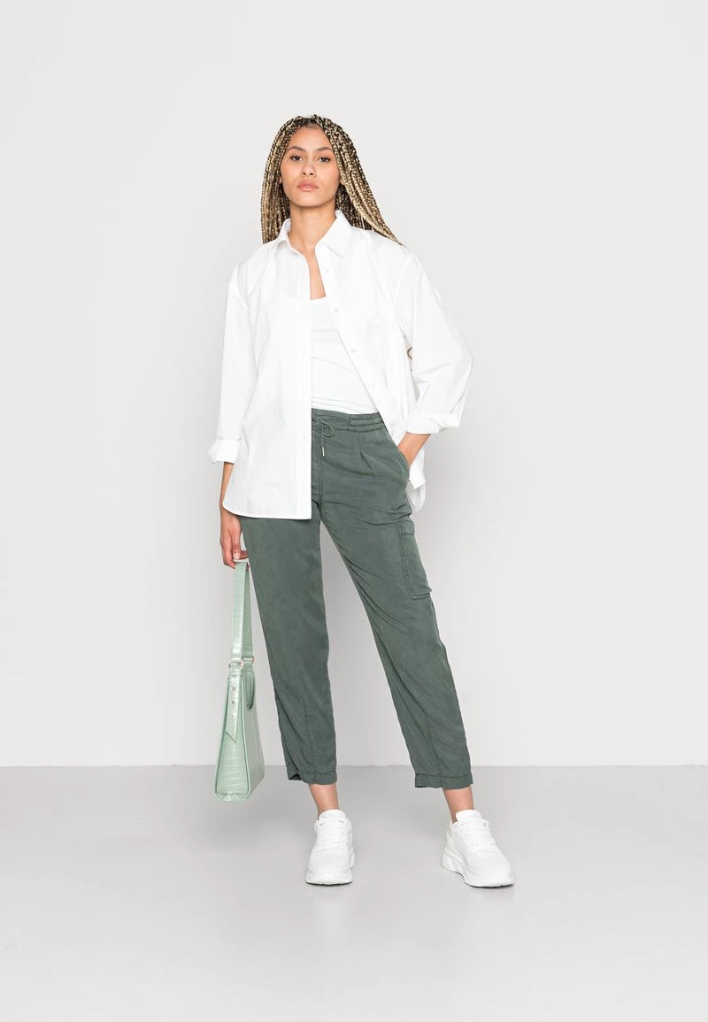 Opus Femme MADENA Pantalon Classique Caper 4 Opus Femme MADENA Pantalon Classique Caper – Image 2