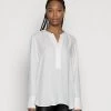 Opus Femme FARTI Blouse Milk 1 Opus Femme FARTI Blouse Milk -Opus Soldes Magasin 303dd339b5364351b91151a86fe25a5e