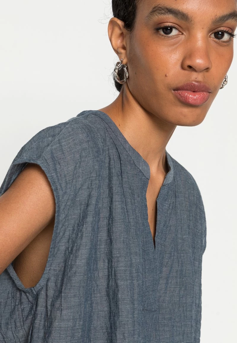 Opus Femme FELBE T Shirt Imprimé Blue Shadow 7 Opus Femme FELBE T Shirt Imprimé Blue Shadow – Image 5