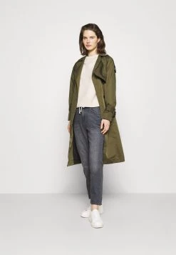 Opus LOUIS SOFT Jean Droit Soft Washed Grey Femme -Opus Soldes Magasin 335a4333e37f443eb31bd2f5178d5a85