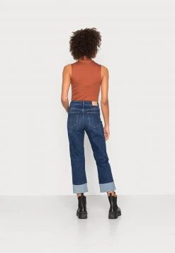 Opus LOUNA Jean Boyfriend Cool Blue Washed Femme -Opus Soldes Magasin 35bad9ce9c6d4a638c26188e470dfc9c