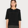 Opus SAWELINA T Shirt Basique Black Femme -Opus Soldes Magasin 39c0a6974a17429a9bdbbb3d2900f5a7