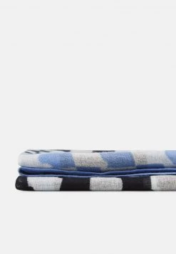 Opus Soldes Magasin -Opus Soldes Magasin 40a43c27ab0d4dff98008fa7e48aa104