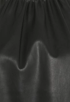 Opus Femme FAGI T Shirt à Manches Longues Black 16 Opus Femme FAGI T Shirt à Manches Longues Black -Opus Soldes Magasin 414ba0040937457a8e1d2dde05b054da