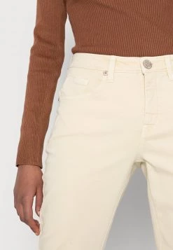 Opus Femme ELMA DETAIL Jean Slim Butter Cup -Opus Soldes Magasin 41b1ab31758a4b518bd802721b9fd5d2