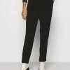 Opus Femme MIEKA Pantalon Classique Black -Opus Soldes Magasin 42efab7f24aa43508fcd90e955fdf2f7