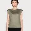 Opus Femme SUWANI T Shirt Basique Soft Moss 2 Opus Femme SUWANI T Shirt Basique Soft Moss -Opus Soldes Magasin 552e49d70fdc40468eb2c1243887560f