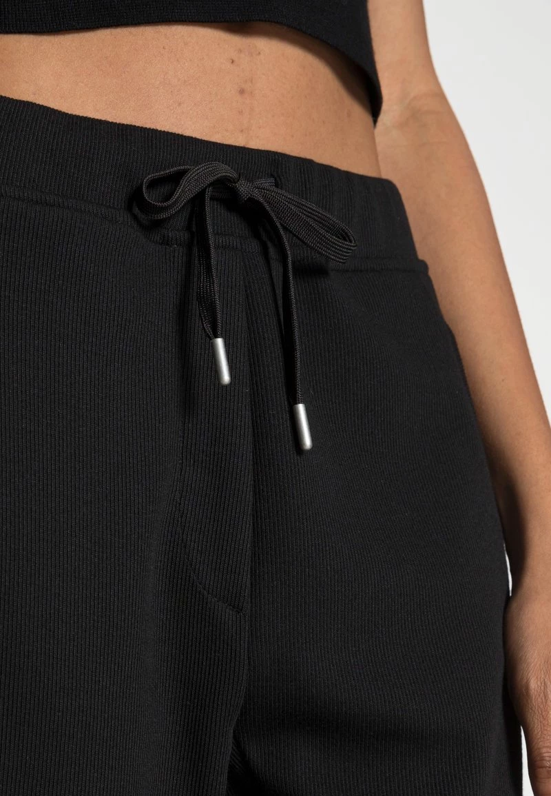 Opus Femme EDIGNA COZY Pantalon Classique Black 7 Opus Femme EDIGNA COZY Pantalon Classique Black – Image 5