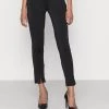 Opus Femme ERELDA Pantalon Classique Black -Opus Soldes Magasin 5fb33e269e42443dbe7d97cbd0fe032a