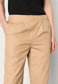 Opus MAILI Pantalon Classique Sweet Almond Femme 11 Opus MAILI Pantalon Classique Sweet Almond Femme -Opus Soldes Magasin 60e22ce551214e8488247da41591a5f9