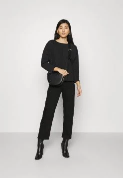 Opus Femme GUFI Sweatshirt Black 11 Opus Femme GUFI Sweatshirt Black -Opus Soldes Magasin 64802de6aca4493bb436e6152ef8169f