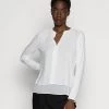 Opus Femme FOGAT Blouse Milk -Opus Soldes Magasin 65f4d2acc06548e3994111f0ec3cfa69
