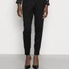 Opus EMELA Pantalon Classique Black Femme -Opus Soldes Magasin 6a9eb4b153ab4537aa85f1785910780b