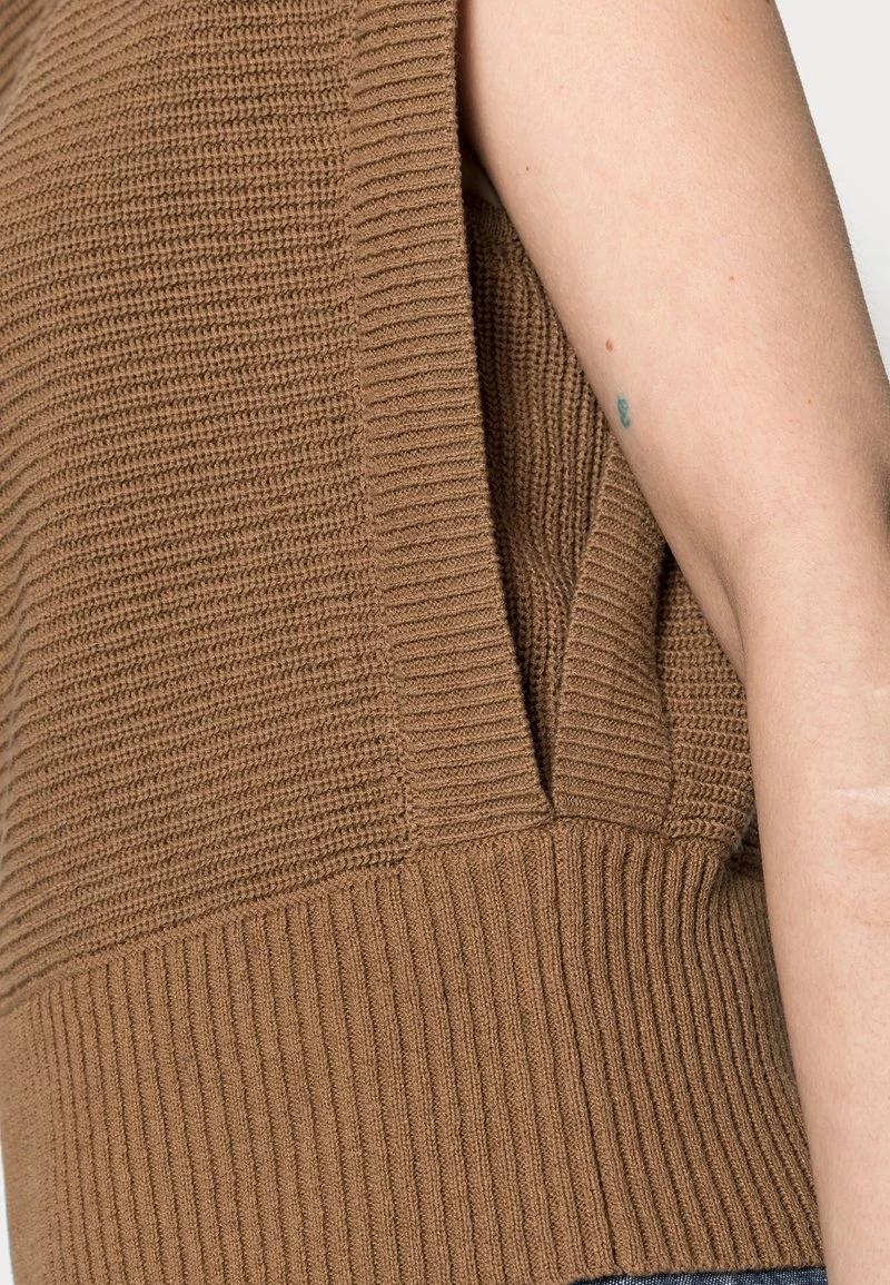 Opus Femme PAXO Pullover Maple 7 Opus Femme PAXO Pullover Maple – Image 5