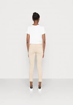 Opus Femme ELMA COLORED Jeans Skinny Oak Tree 9 Opus Femme ELMA COLORED Jeans Skinny Oak Tree -Opus Soldes Magasin 834aa338da4146c599e40bc4827bc1be