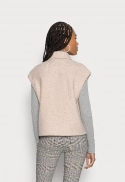 Opus WIPERLA Veste Sans Manches Sweet Almond Femme 9 Opus WIPERLA Veste Sans Manches Sweet Almond Femme -Opus Soldes Magasin 83a199f73e274a6fa122b1840cf4312d
