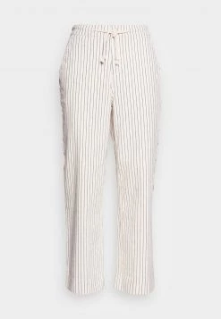 Opus Pantalon Classique Milk Femme -Opus Soldes Magasin 846b17e7172f45deb150d3707cfcd9ce