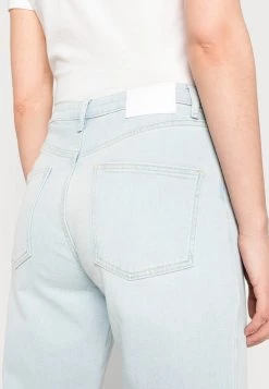 Opus Femme LANI BLEACHED Jean Droit Bleached Light Blue -Opus Soldes Magasin 869417b8d1884488a9311d02ae32ae97