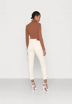 Opus Femme ELMA DETAIL Jean Slim Butter Cup -Opus Soldes Magasin 8a487683531e4fcf87d22a9dbc1894e3