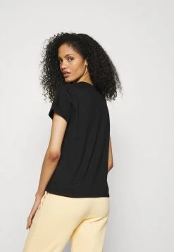 Opus SERZ T Shirt Basique Black Femme -Opus Soldes Magasin 8ea38769f4904042897fe247b6093356