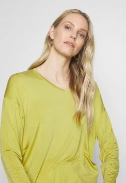 Opus Femme SONGI T Shirt à Manches Longues Green Leaf -Opus Soldes Magasin 8ea95ed5bff24afb951eaaab476485b1
