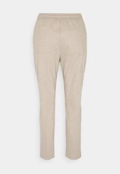 Opus MELVY Pantalon De Survêtement Macadamia Femme -Opus Soldes Magasin 90bcfb4bd2864f1cba1aaef70a3c8a25