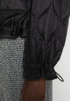 Opus Femme HUSIA Veste Mi Saison Black 11 Opus Femme HUSIA Veste Mi Saison Black -Opus Soldes Magasin 94de94065756472c99c45ae37087443f
