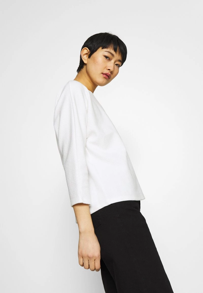 Opus Femme GUFI Sweatshirt Milk 6 Opus Femme GUFI Sweatshirt Milk – Image 4