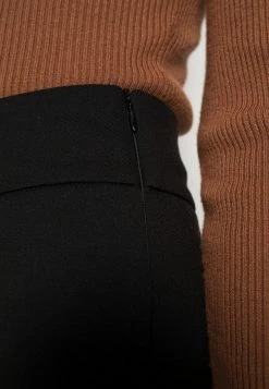 Opus MISHA SOFT Pantalon Classique Black Femme 11 Opus MISHA SOFT Pantalon Classique Black Femme -Opus Soldes Magasin 9a0c9546b60f4ab78fb0a552c7720a26