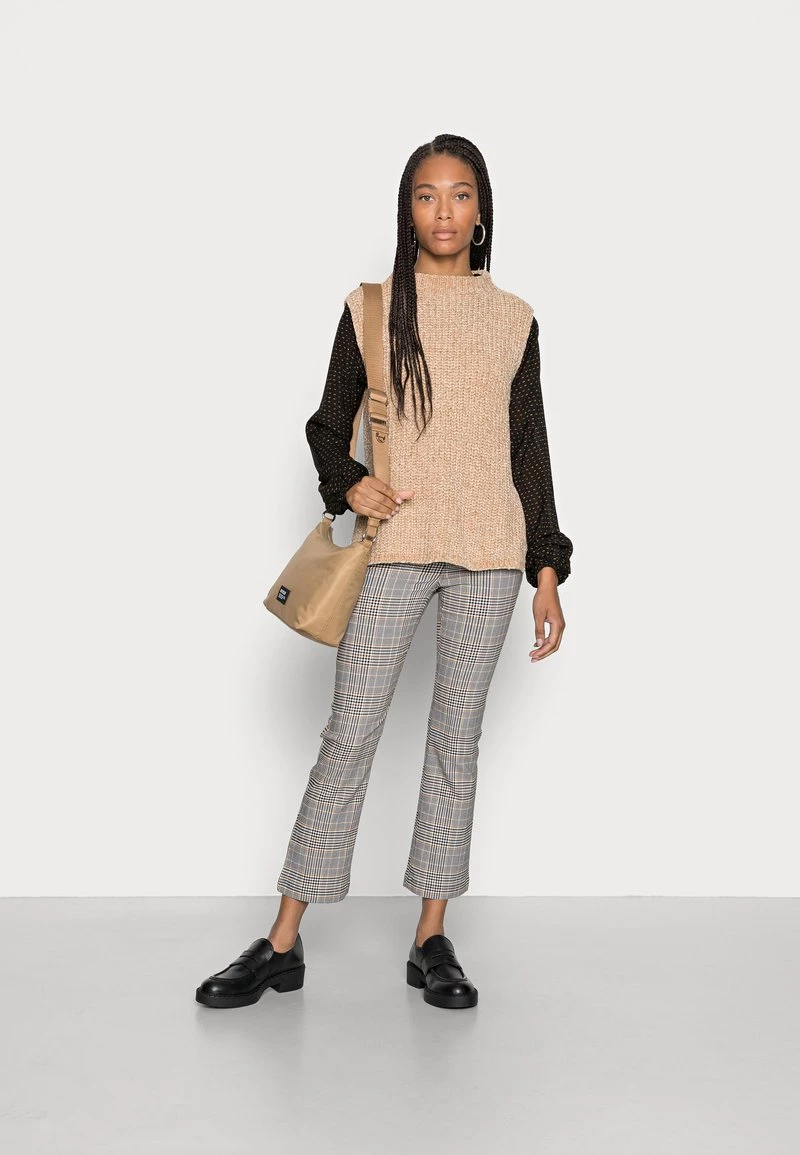 Opus Femme PATHILA Pullover Sweet Almond 4 Opus Femme PATHILA Pullover Sweet Almond – Image 2