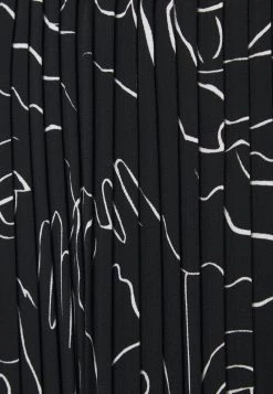 Opus Femme RISHA Jupe Trapèze Black 7 Opus Femme RISHA Jupe Trapèze Black -Opus Soldes Magasin 9ab541b42b1441ce8714c1d0f955cd72