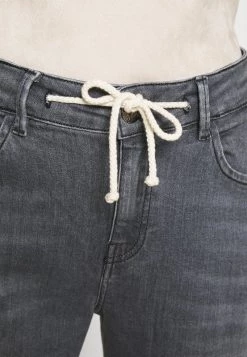 Opus LOUIS SOFT Jean Droit Soft Washed Grey Femme -Opus Soldes Magasin 9e09264f9d78401393e637088d78b7c8