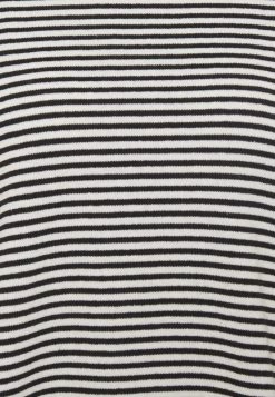 Opus SIPAY ROS T Shirt Imprimé Black Femme -Opus Soldes Magasin a54cc53056884c6c93b402f9a56cf565