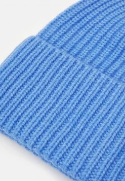 Opus ARIBI Bonnet Like Water Femme -Opus Soldes Magasin a8aab1d02e7e4bbea5a964c371c494f9