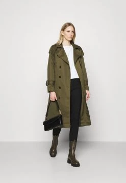 Opus GULBA T Shirt à Manches Longues Milk Femme -Opus Soldes Magasin b2db2ffc88644f59b0f14c32c9e69ee1