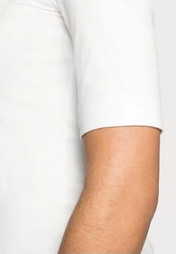 Opus Femme SANIKA T Shirt Basique Milk -Opus Soldes Magasin b481be92553048bb82241d930d1135be