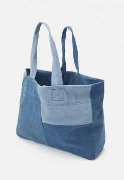 Opus ADENIM BAG Sac à Main Patchwork Blue Femme -Opus Soldes Magasin ba8366c889ca4c02ae9e593ec1e75218