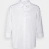 Opus FULME Blouse White Femme 1 Opus FULME Blouse White Femme -Opus Soldes Magasin bd50620a51194b7f8c61ff81c6425e48